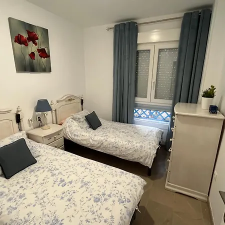 El Faro Vacaciones En 埃斯特波纳